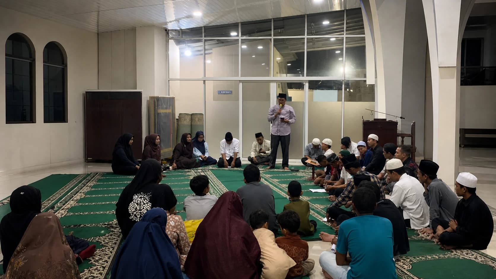 Beasiswa untuk 39 Anak Duafa dan Yatim
